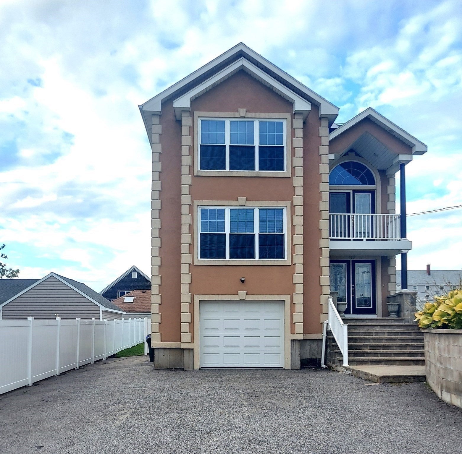 Photo of 510 State Ave, Fall River, MA