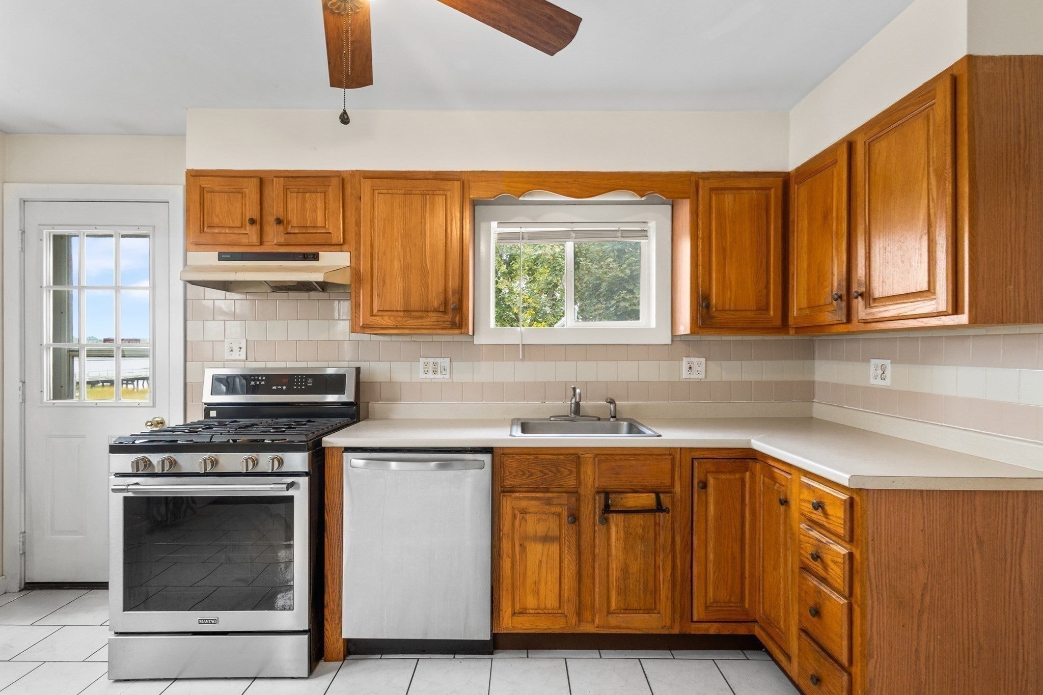 449 Ocean Grove, Swansea, MA, 449 Ocean Grove, Swansea, MA Photo #21