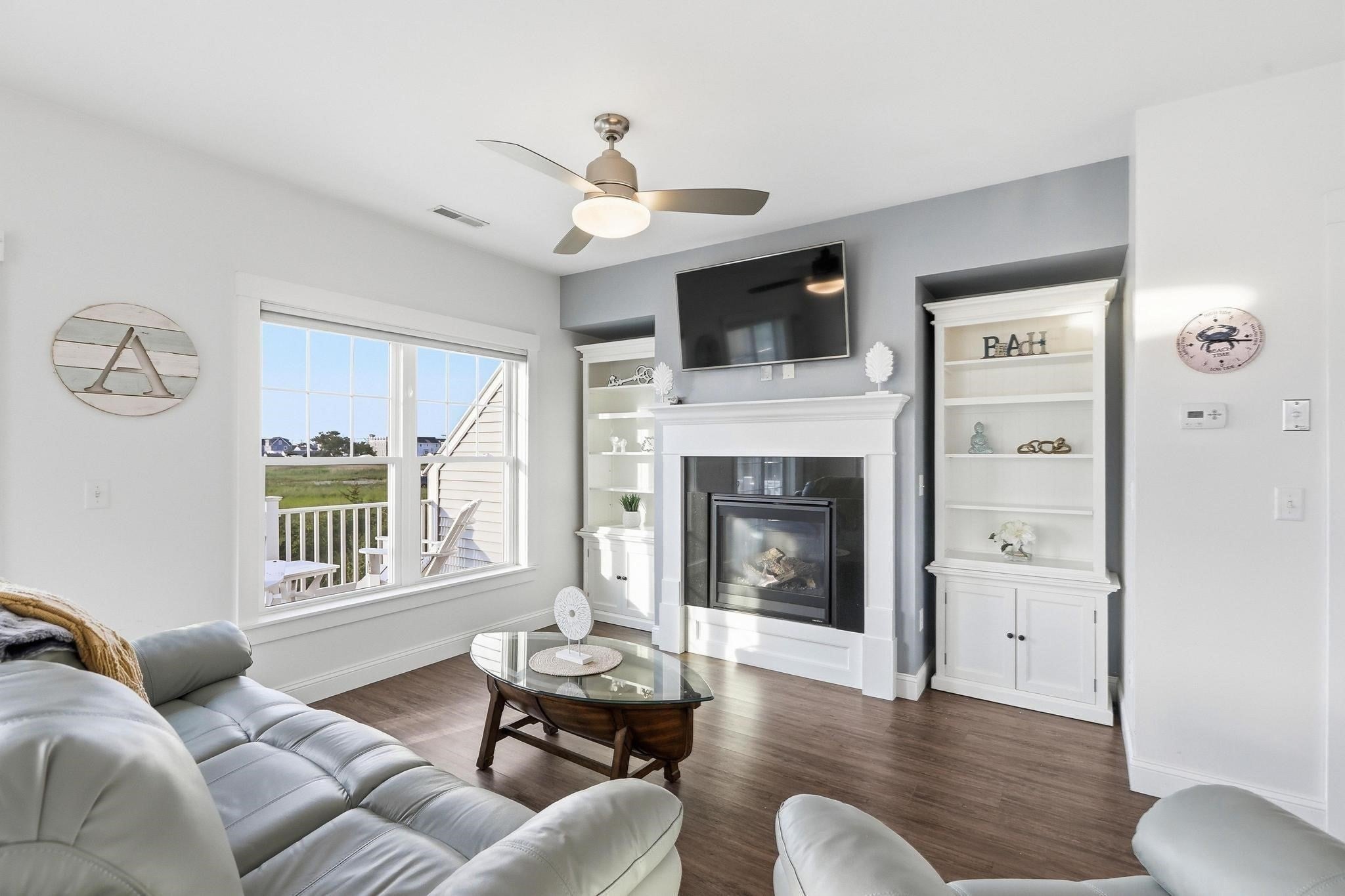 233 Beach Rd B1