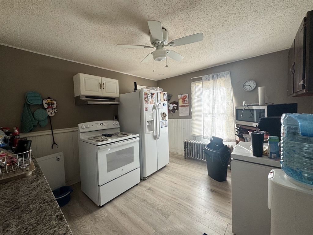 21 Pleasant St