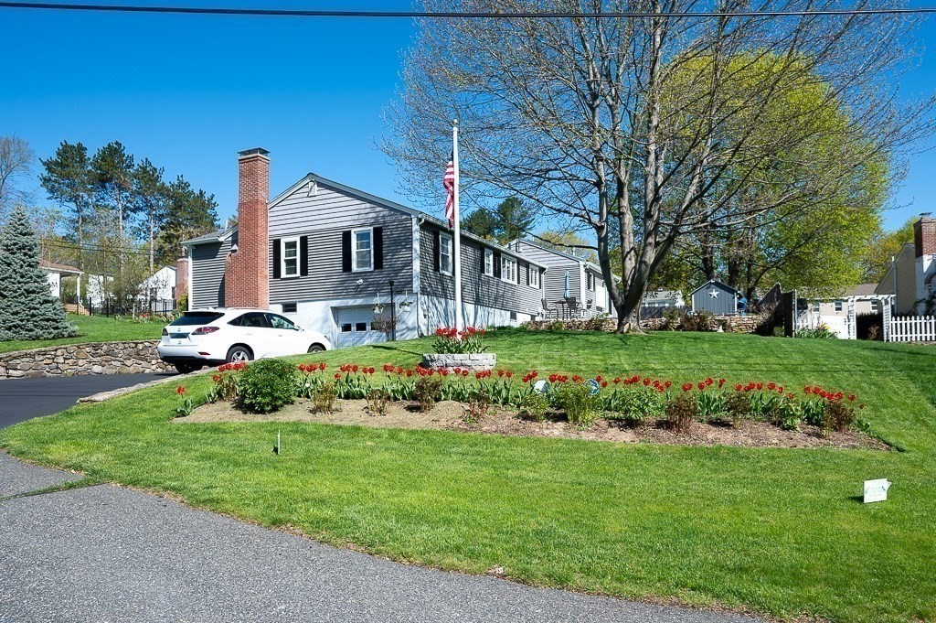 63 Gates Rd
