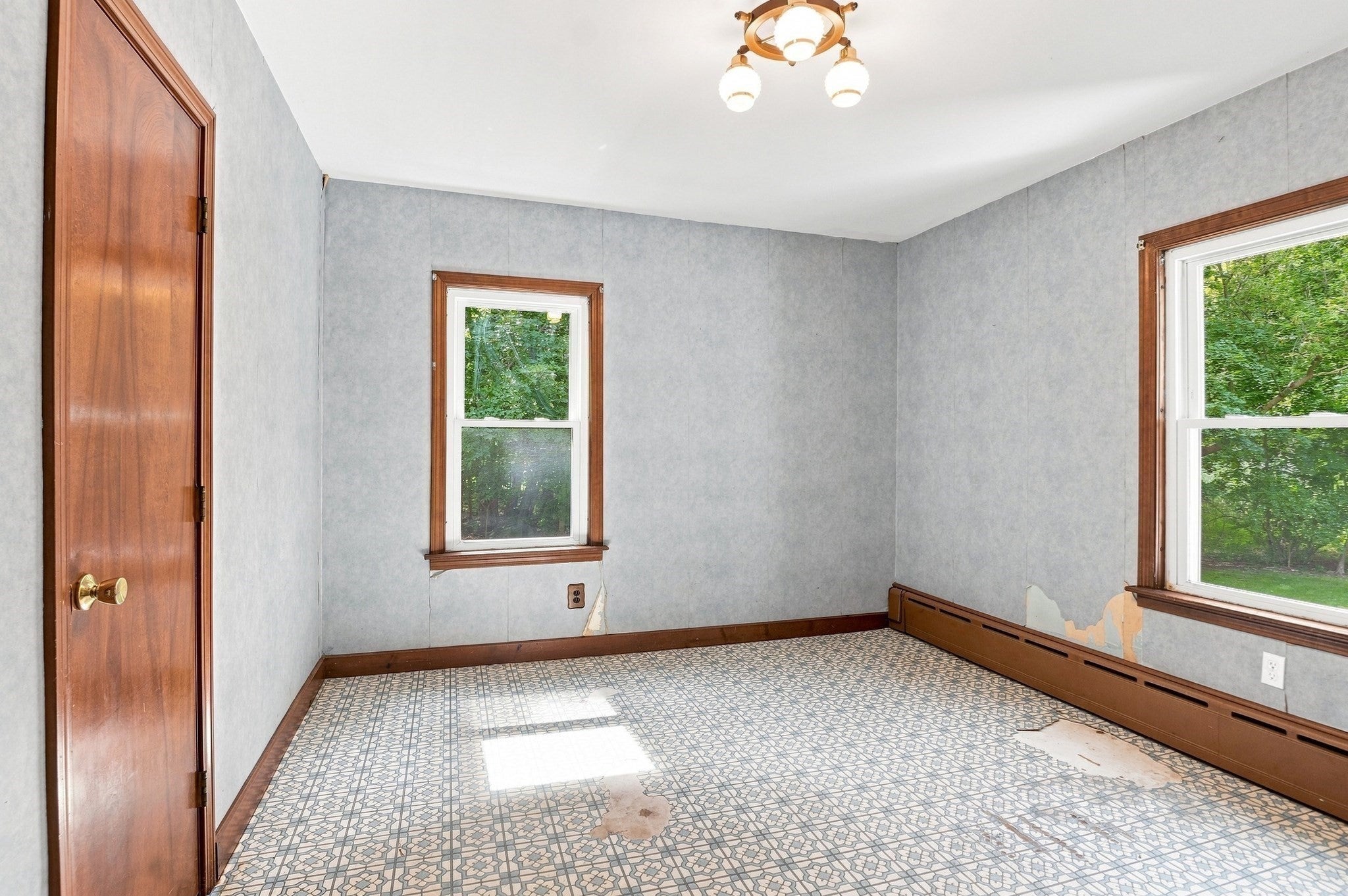 28 Eastern Avenue, Webster, MA Photo #9