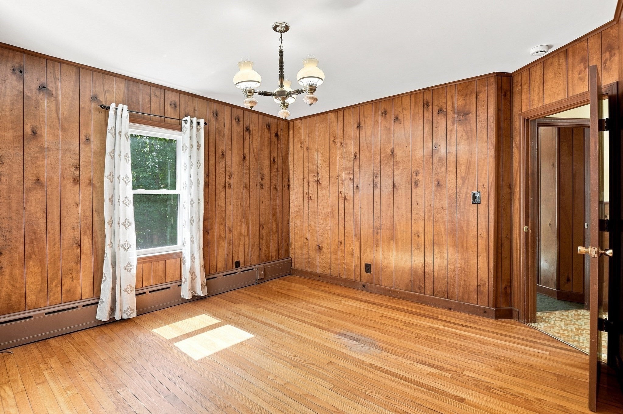 28 Eastern Avenue, Webster, MA Photo #17