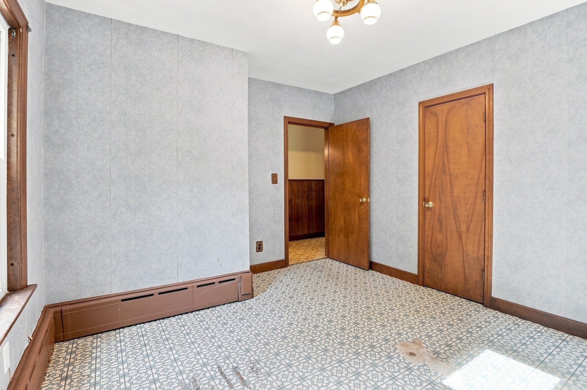 28 Eastern Avenue, Webster, MA Photo #11