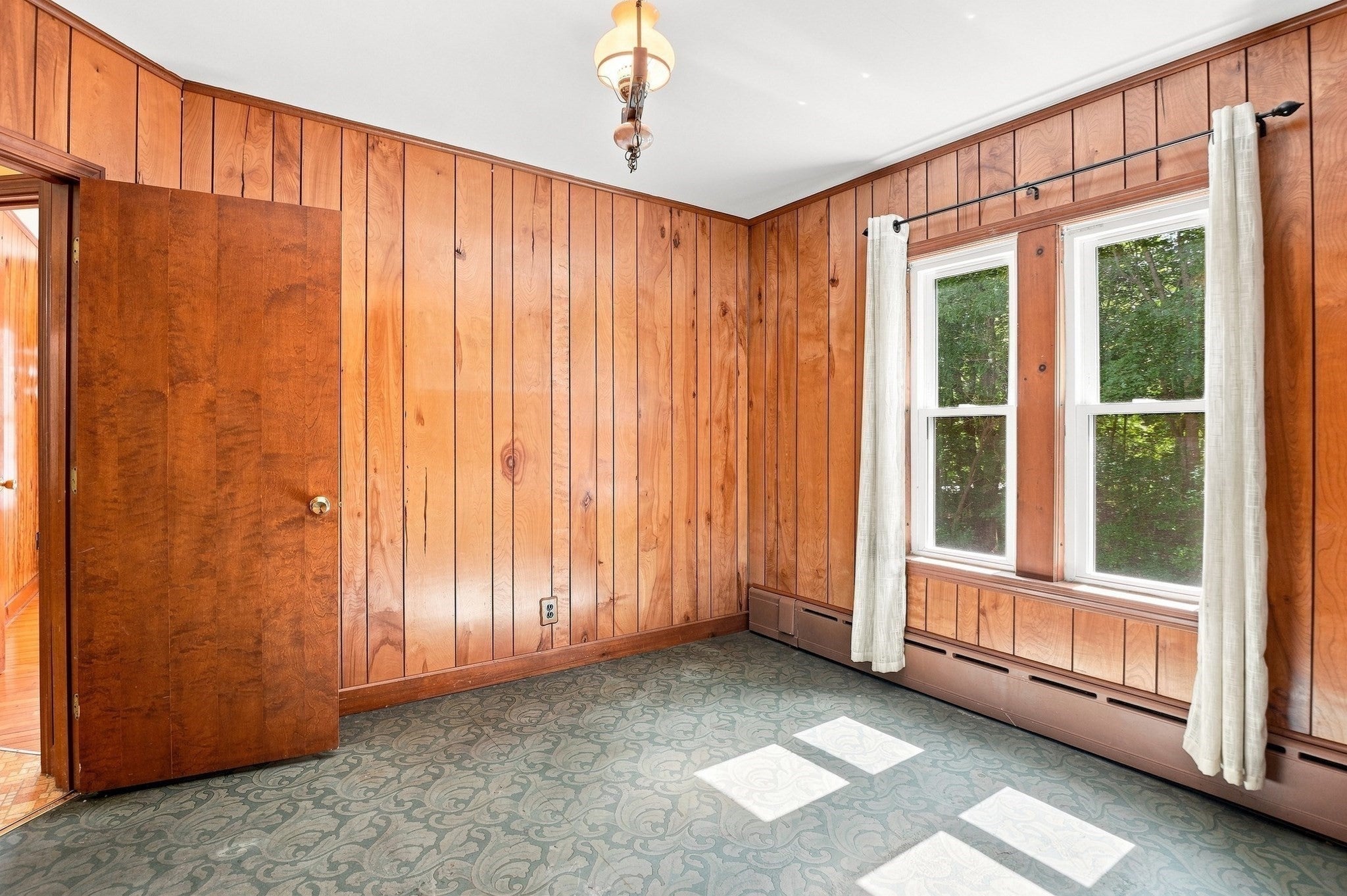 28 Eastern Avenue, Webster, MA Photo #15