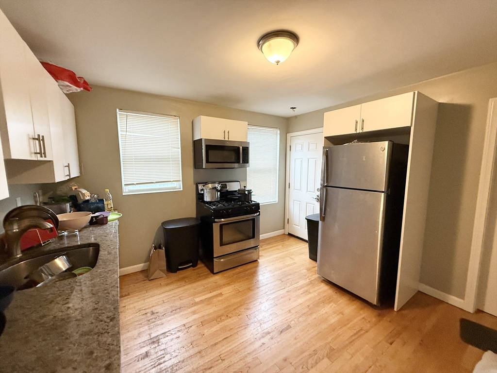 3977 Washington St 3