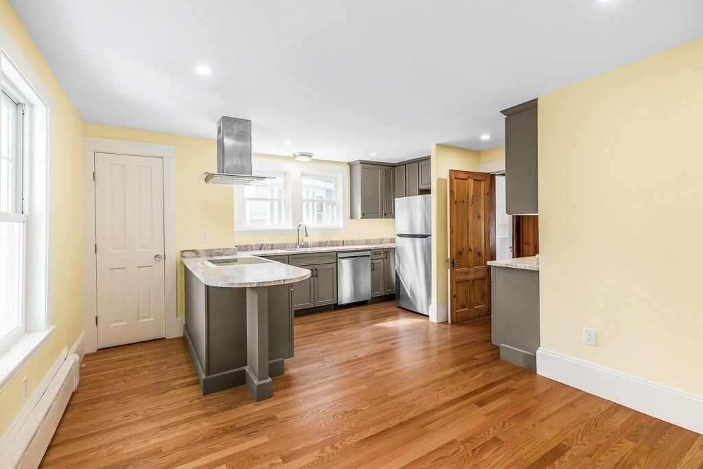 1 East Corning ST 1st floor, Beverly, MA, 1 East Corning ST 1st floor, Beverly, MA Photo #8