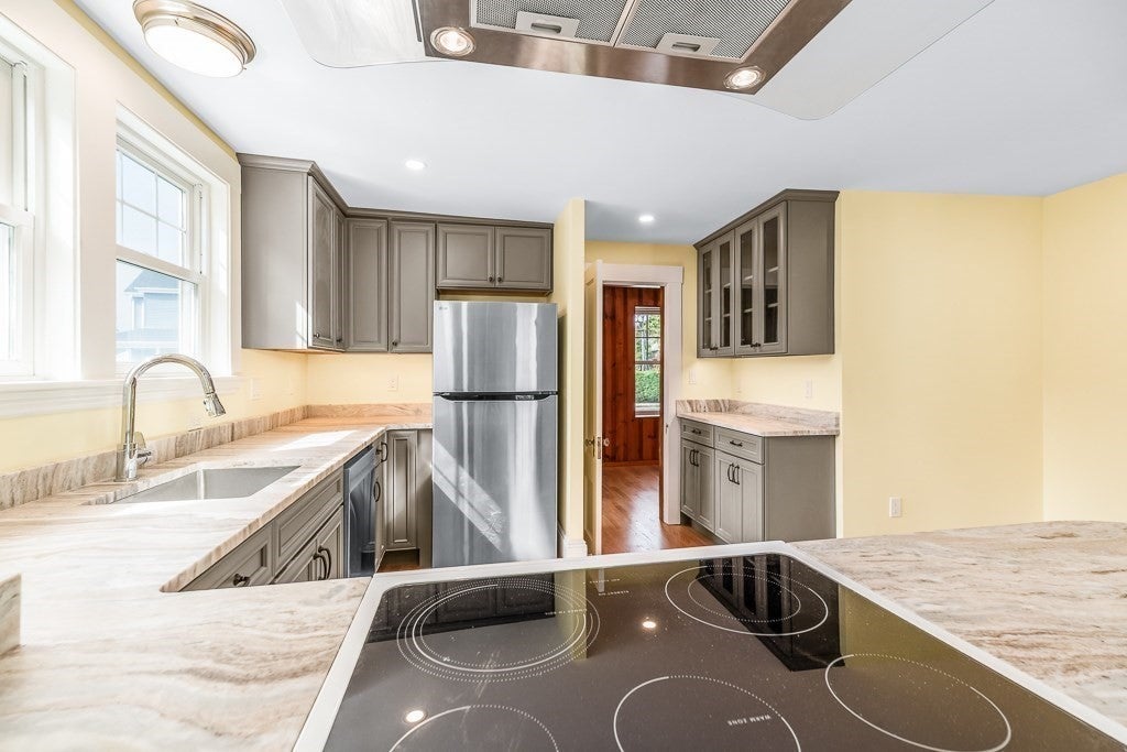 1 East Corning ST 1st floor, Beverly, MA, 1 East Corning ST 1st floor, Beverly, MA Photo #10