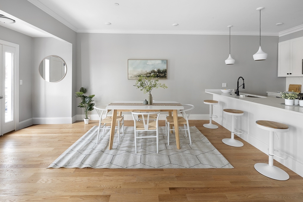 Boston, Massachusetts 02128, United States, 2 Bedrooms Bedrooms, ,2 BathroomsBathrooms,Residential,Pending,10036