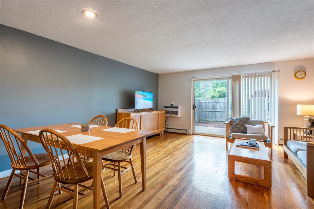 6 Webster Ct 6