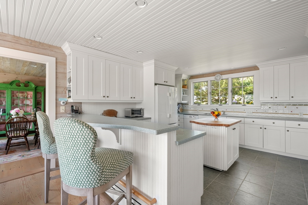 Barnstable, Massachusetts 02655, United States, 6 Bedrooms Bedrooms, ,5 BathroomsBathrooms,Residential,Active,198281