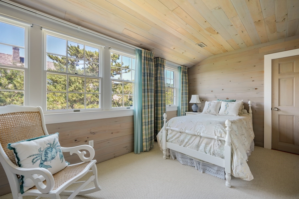 Barnstable, Massachusetts 02655, United States, 6 Bedrooms Bedrooms, ,5 BathroomsBathrooms,Residential,Active,198281