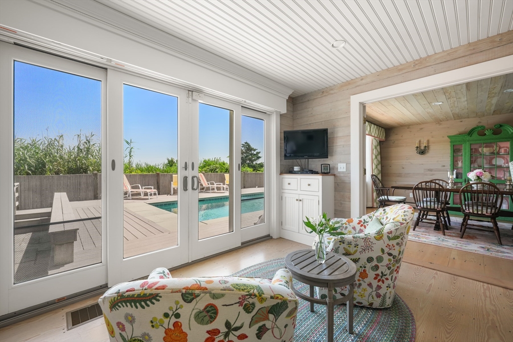 Barnstable, Massachusetts 02655, United States, 6 Bedrooms Bedrooms, ,5 BathroomsBathrooms,Residential,Active,198281