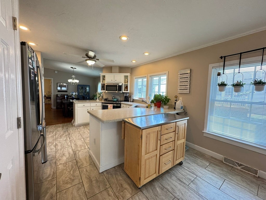 61 Brookstone Dr, Bridgewater, MA, 61 Brookstone Dr, Bridgewater, MA Photo #17