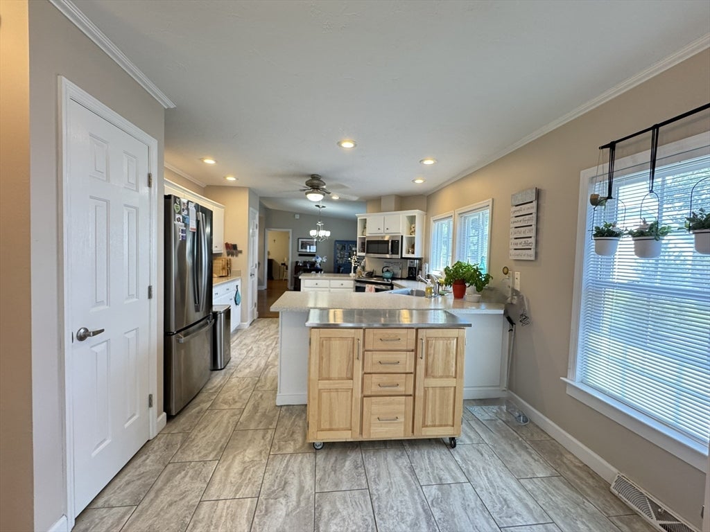 61 Brookstone Dr, Bridgewater, MA, 61 Brookstone Dr, Bridgewater, MA Photo #15