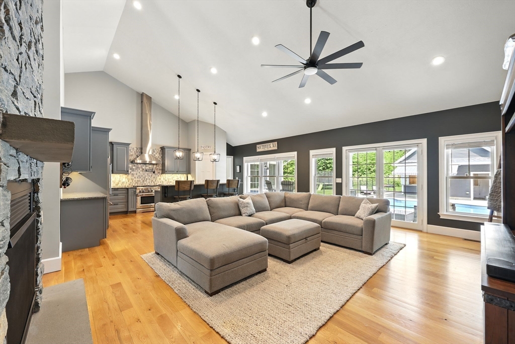 18 Meadow Lane