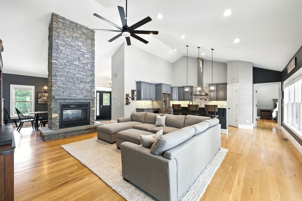 18 Meadow Lane