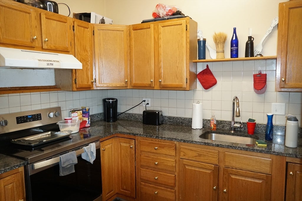 170 Middleboro Ave #1, Taunton, MA, 170 Middleboro Ave #1, Taunton, MA Photo #4