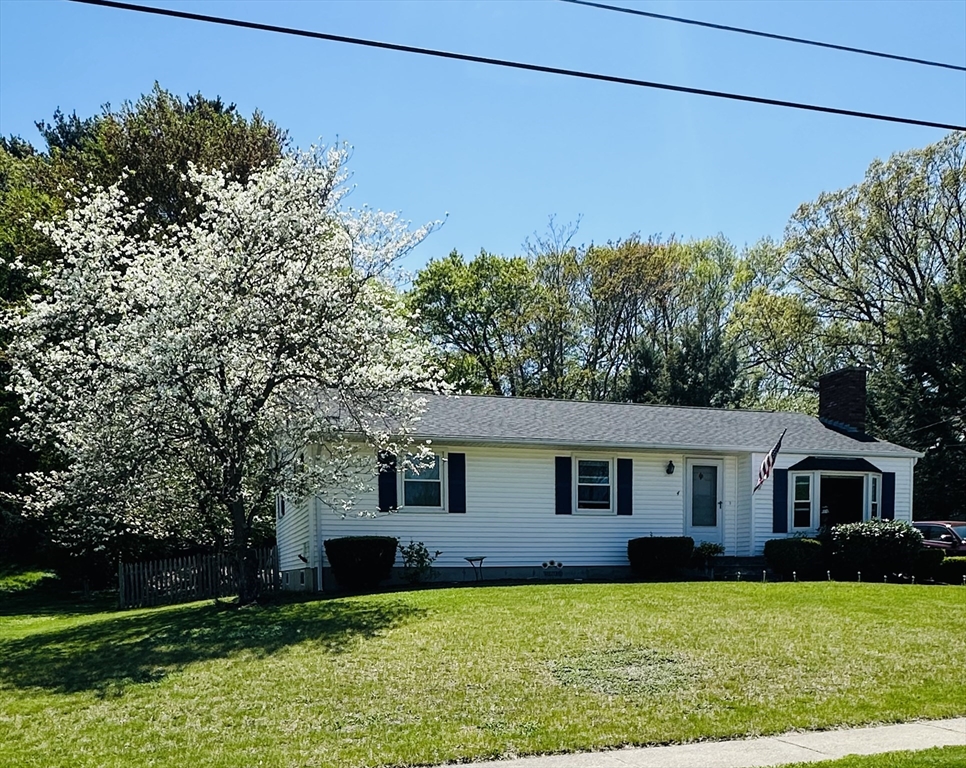 4 Murray Ave