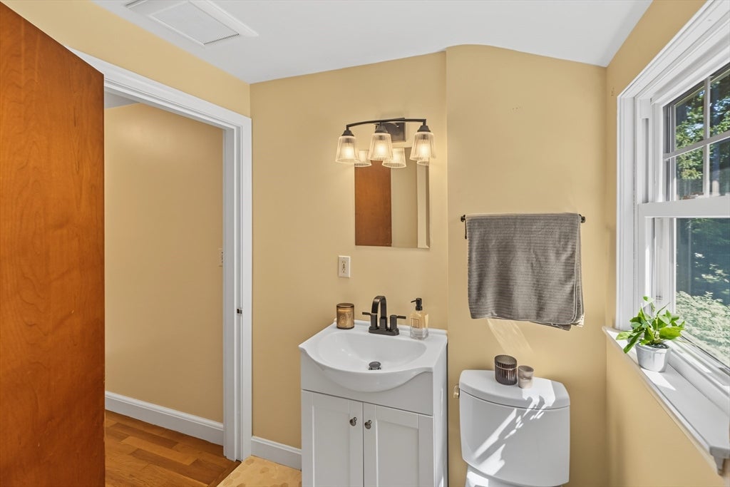 661 Common Street, Walpole, MA, 661 Common Street, Walpole, MA Photo #26