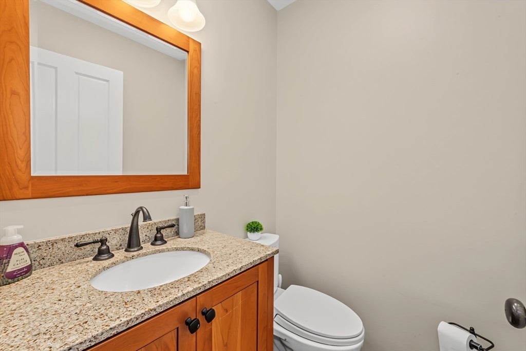 661 Common Street, Walpole, MA, 661 Common Street, Walpole, MA Photo #28