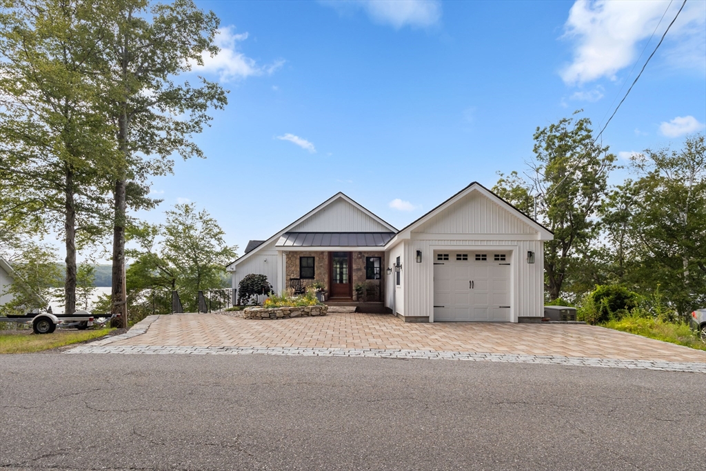 182 Manchaug Rd