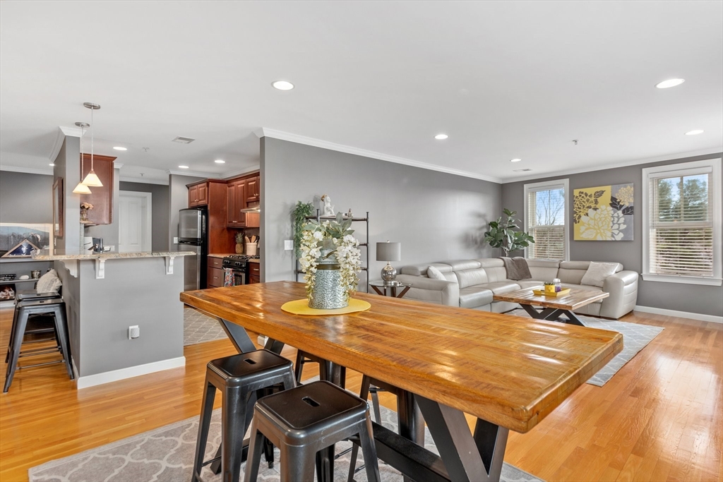 75 Main St 301