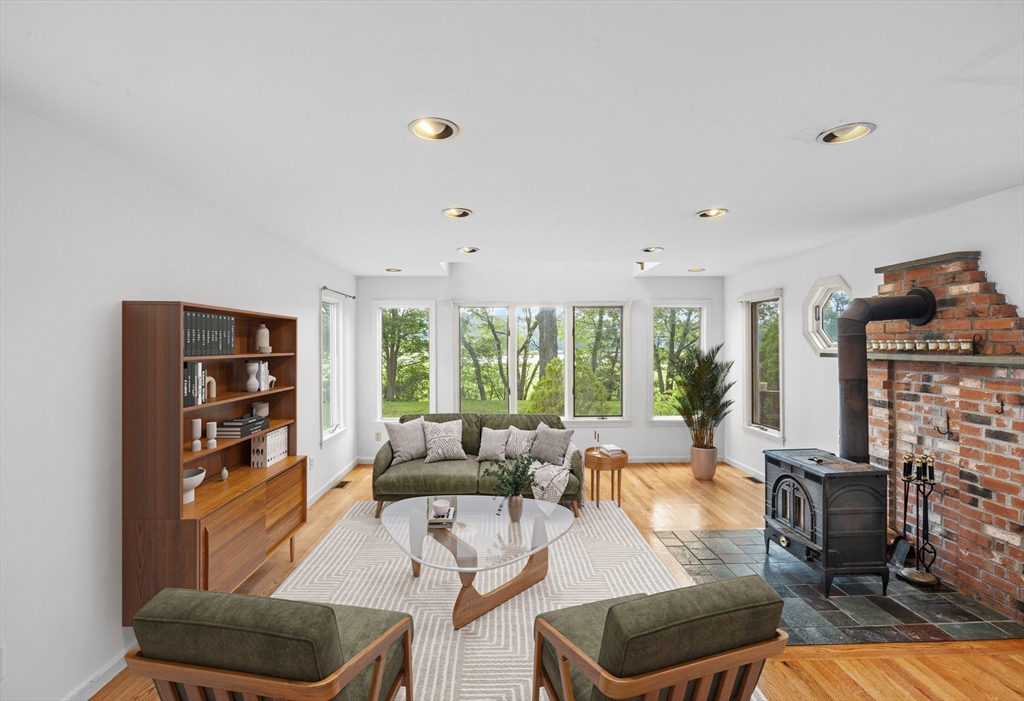 94 Clinton Rd