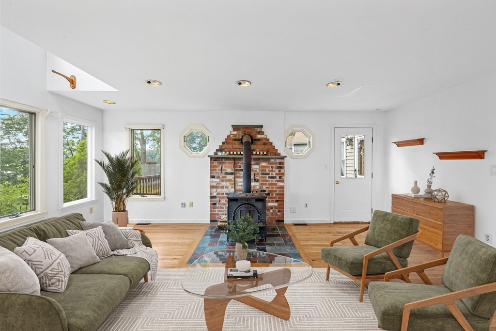 94 Clinton Rd