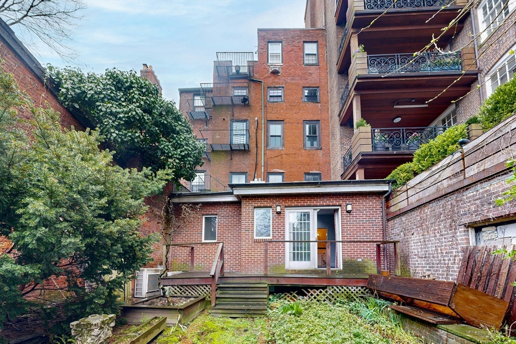 37 Mt Vernon St 1