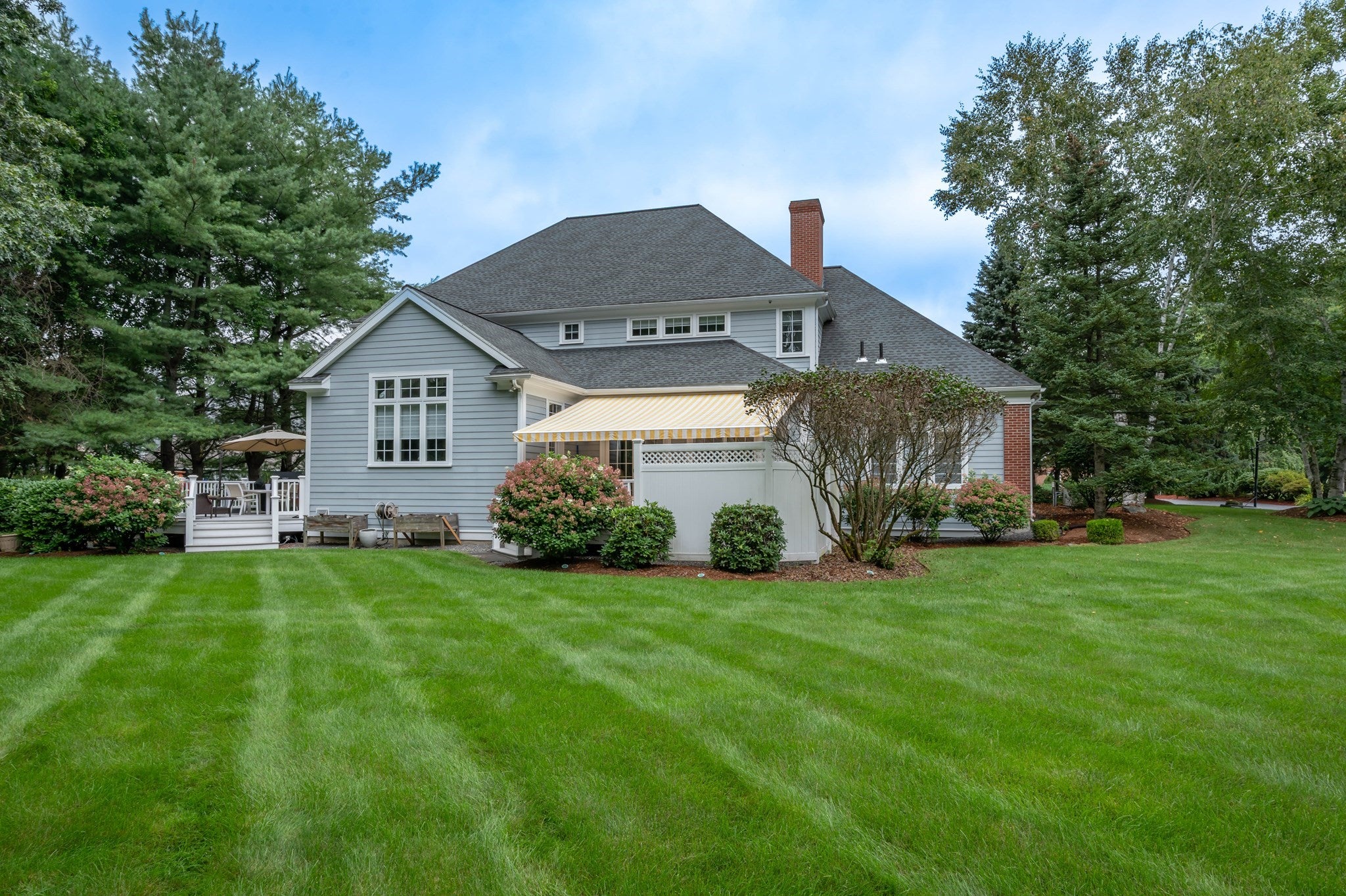 4 Crestwood Ln