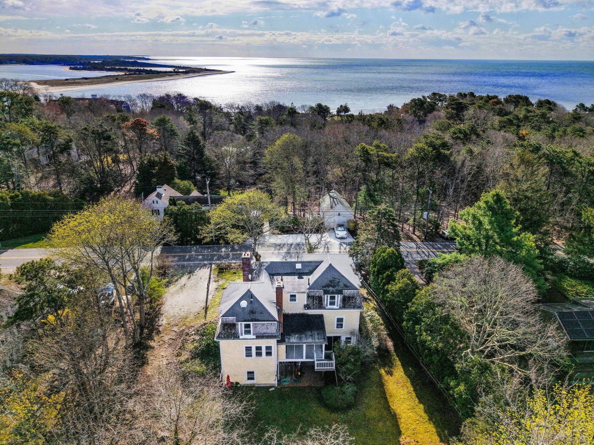 1331 Main St