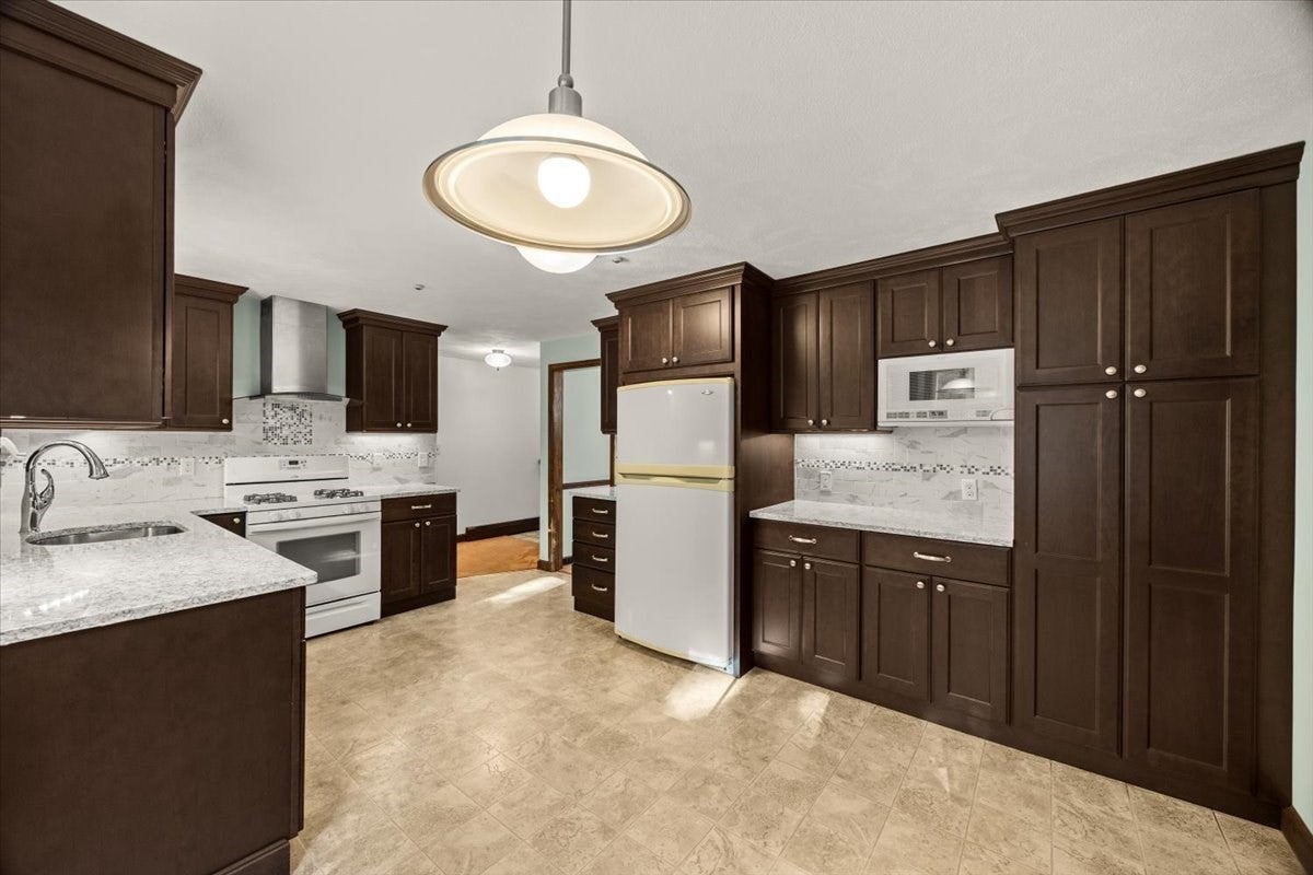 35 Bullard St, Walpole, MA, 35 Bullard St, Walpole, MA Photo #12