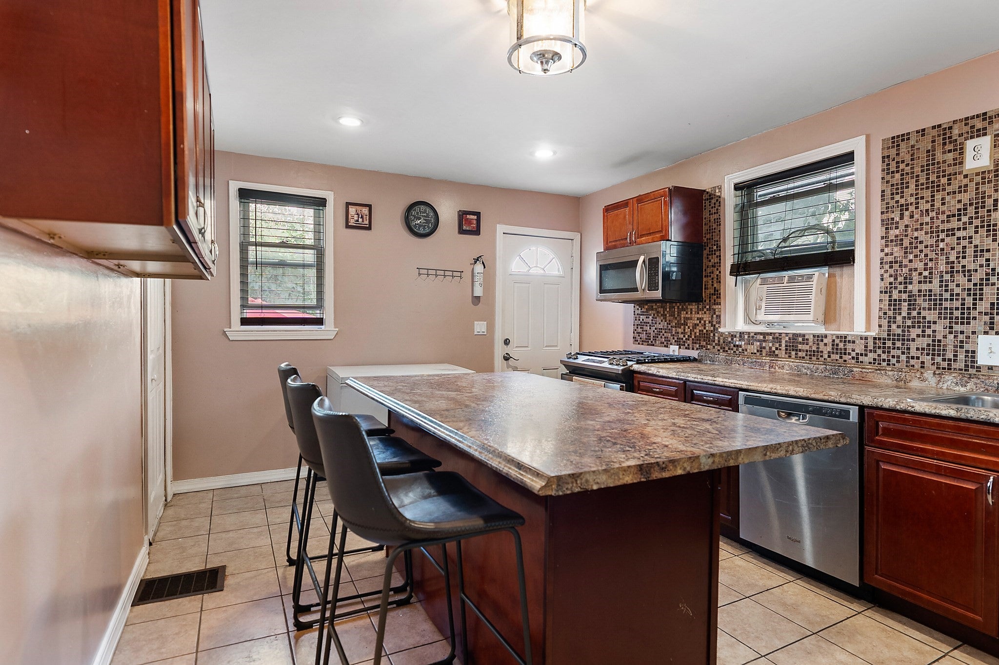 40 Baker Road, Everett, MA Photo #14