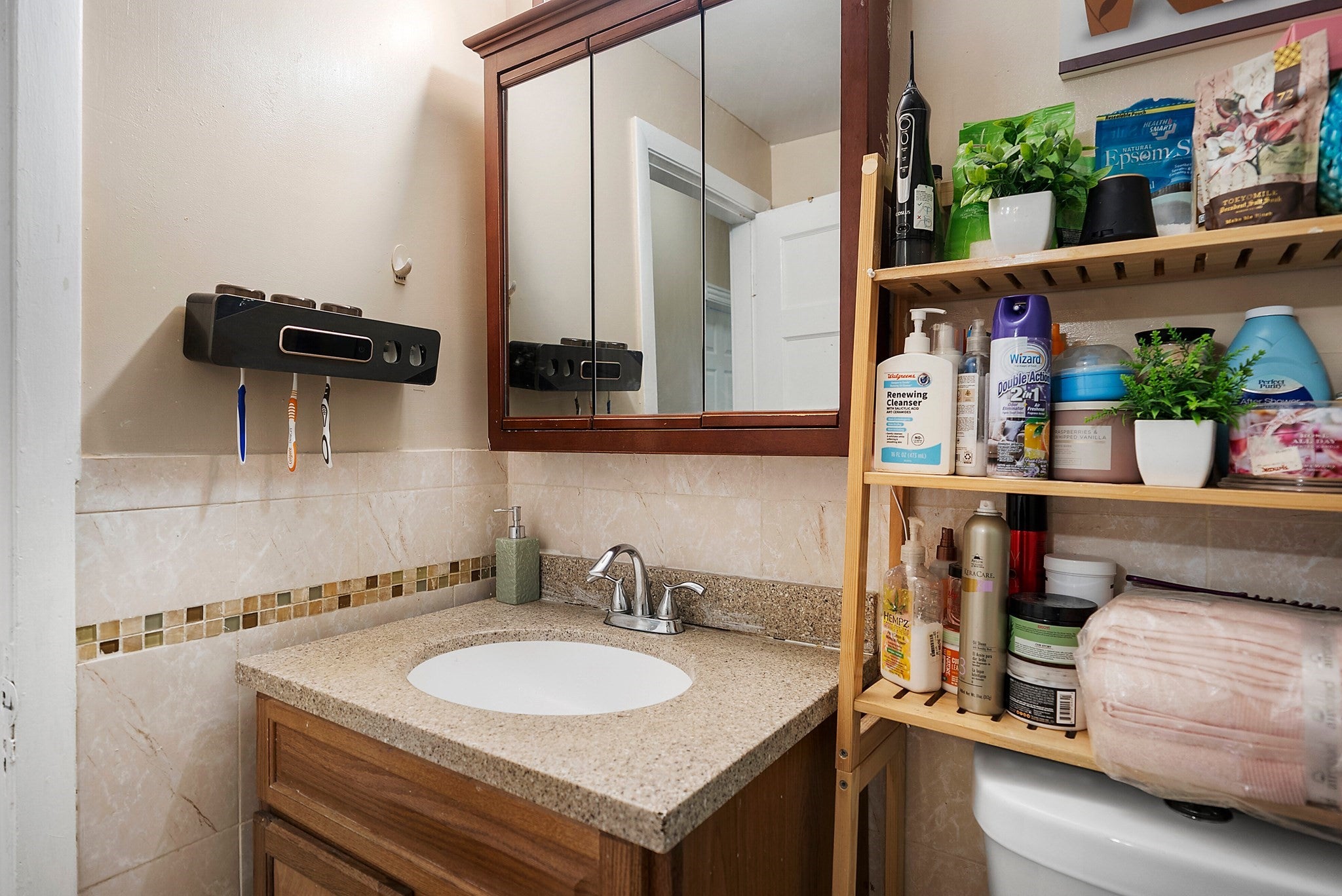40 Baker Road, Everett, MA Photo #19