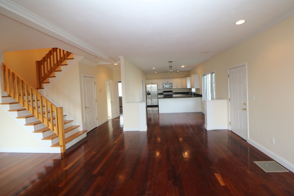 143 Grovers Ave 143