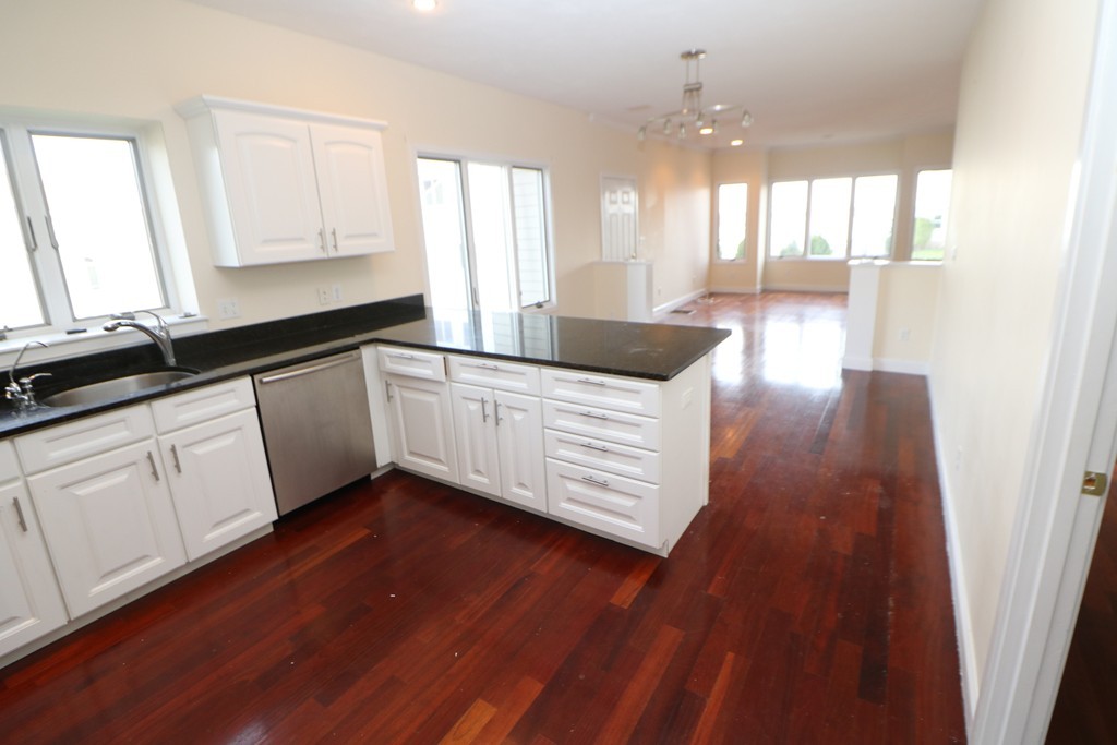 143 Grovers Ave 143