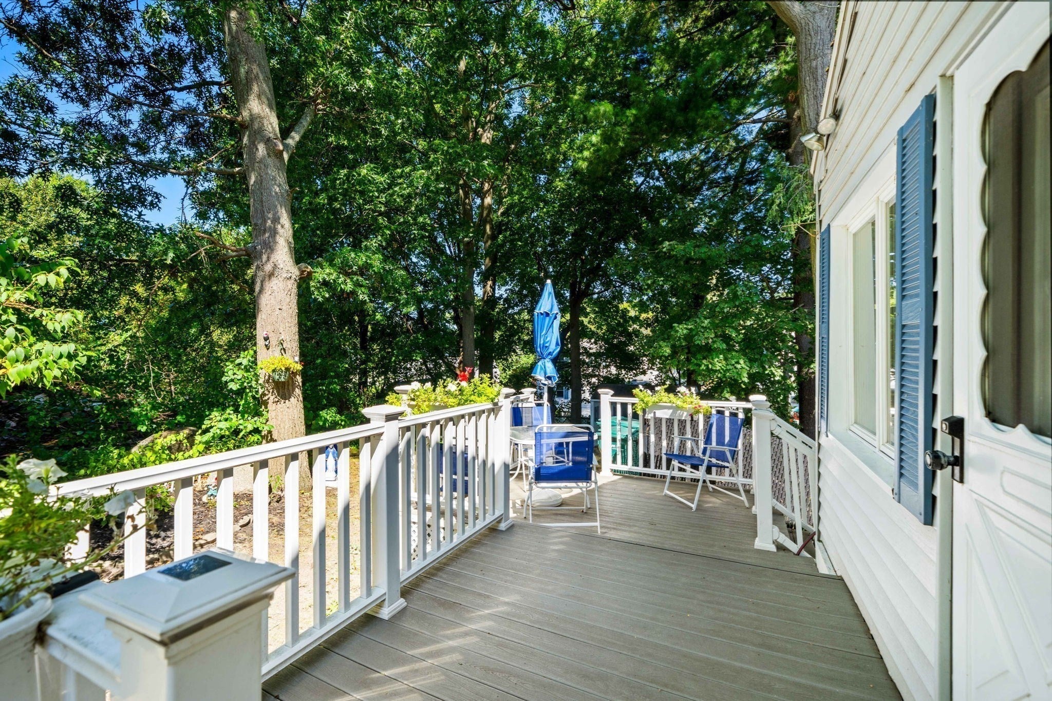 28 Dambrosio Rd