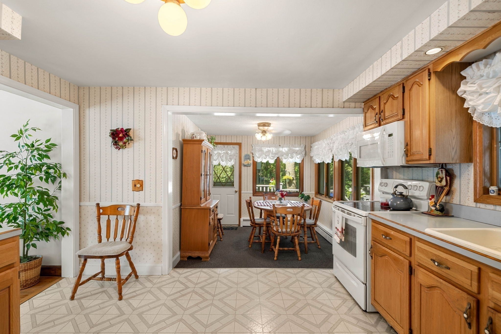28 Dambrosio Rd, Lynn, MA, 28 Dambrosio Rd, Lynn, MA Photo #13