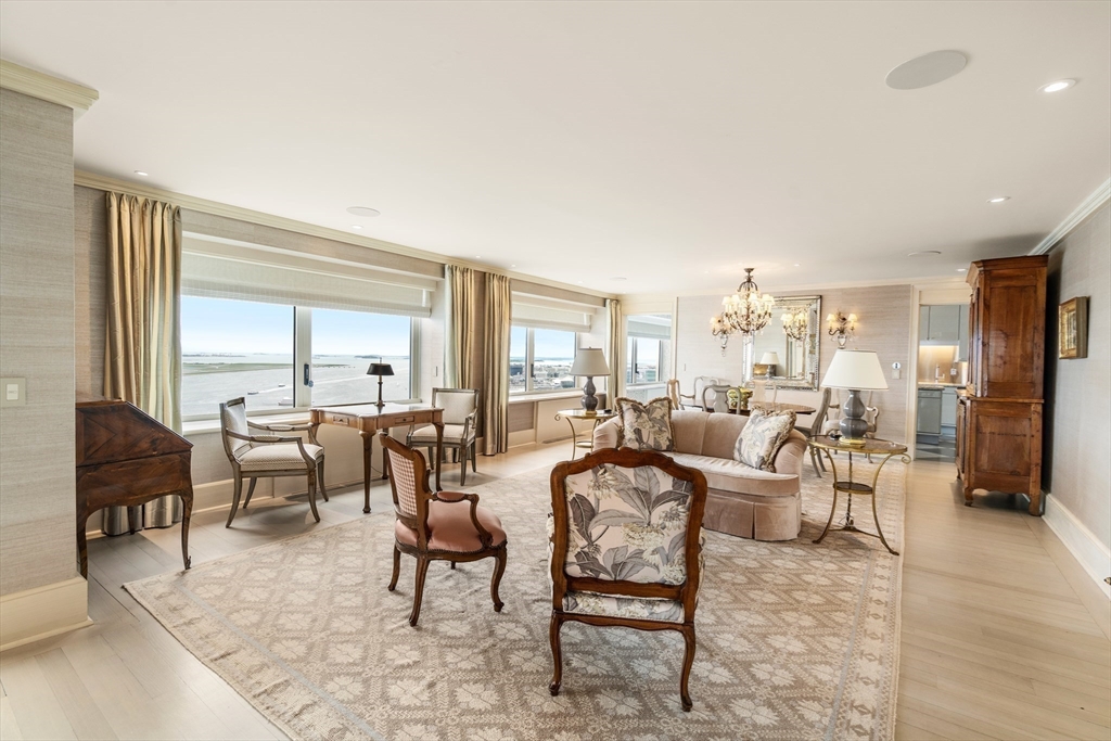85 E India Row 33B/C Floor 33