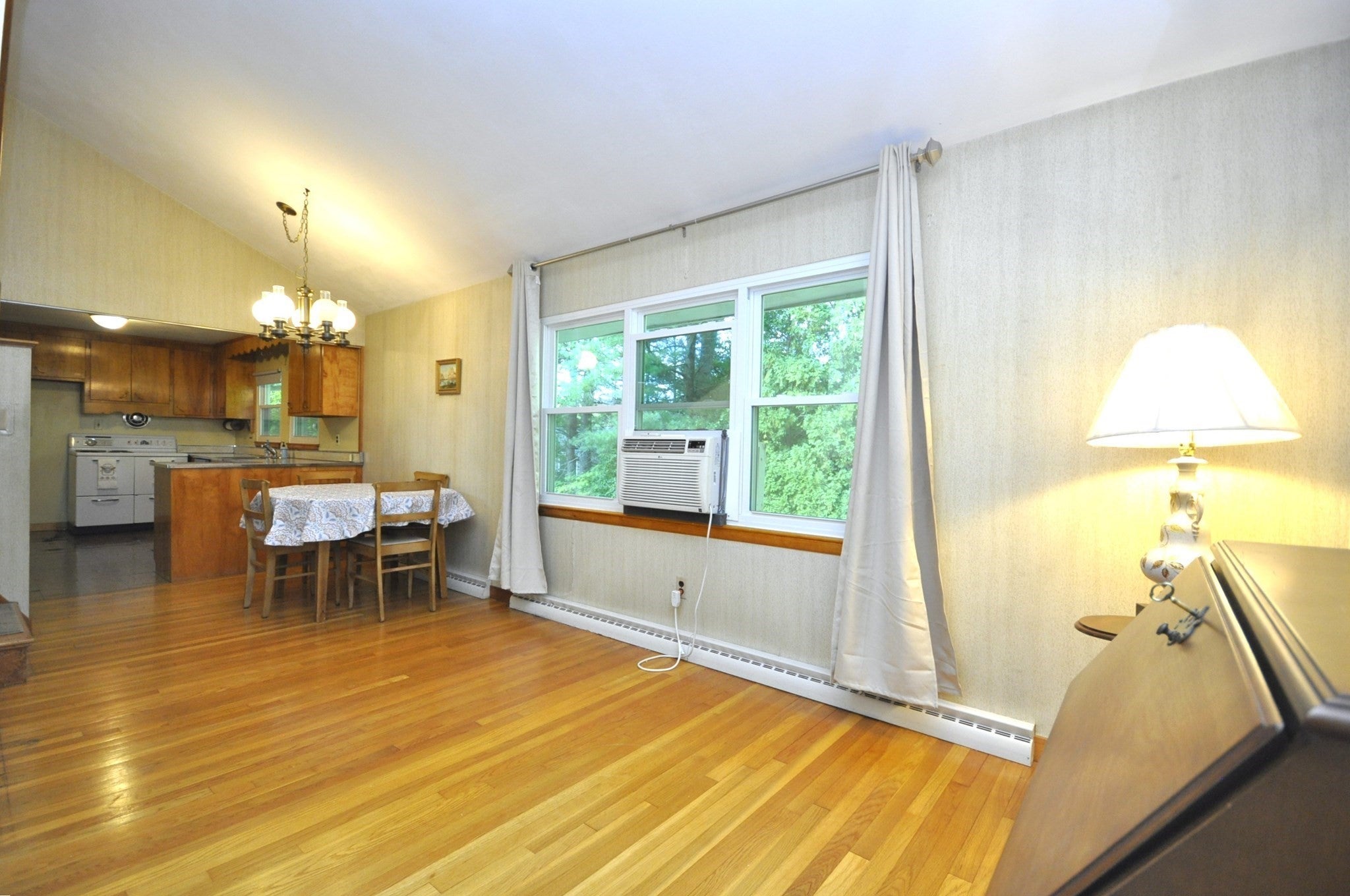 122 Sunset Dr, Brockton, MA Photo #6