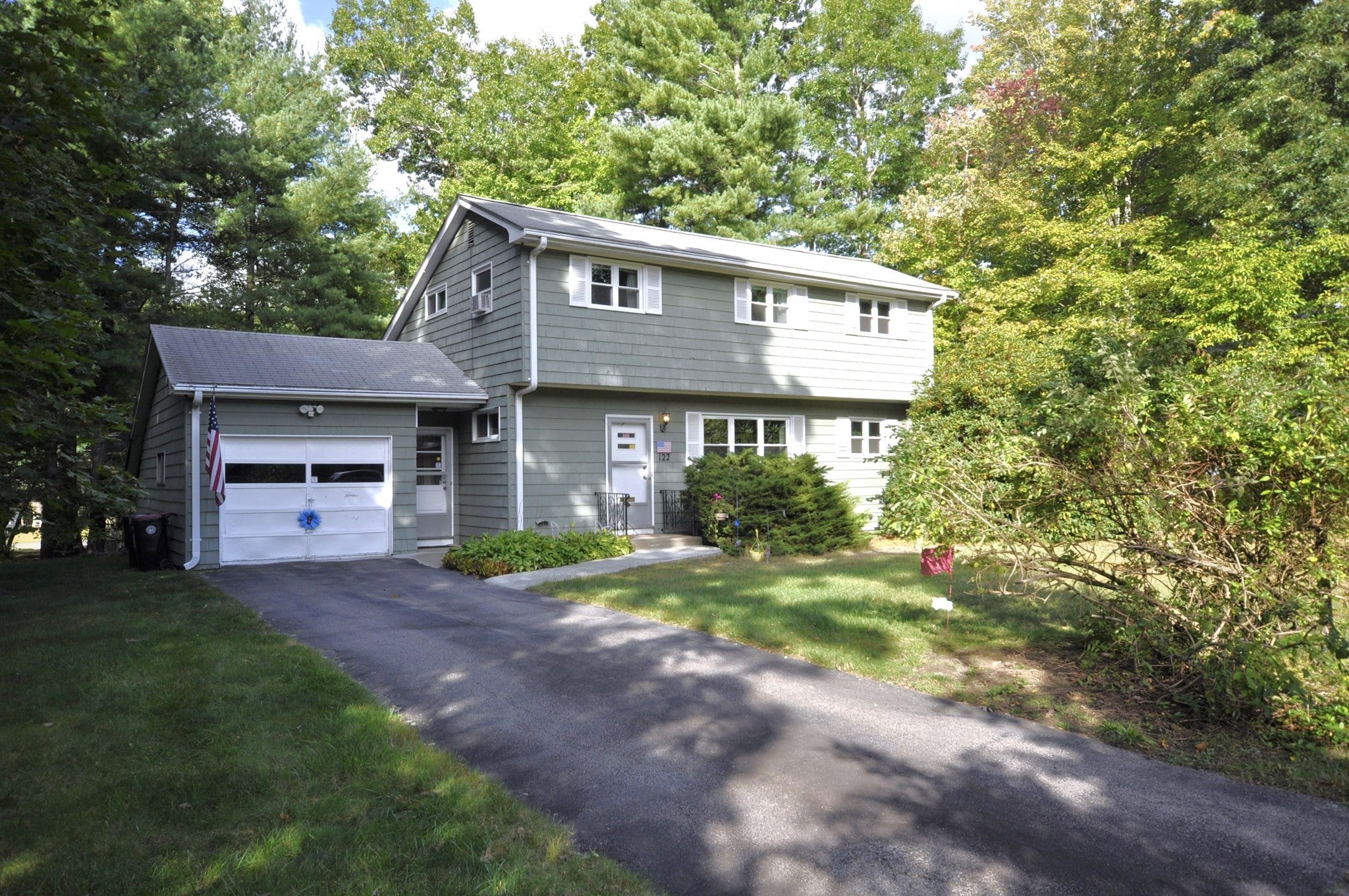 122 Sunset Dr, Brockton, MA Photo #1