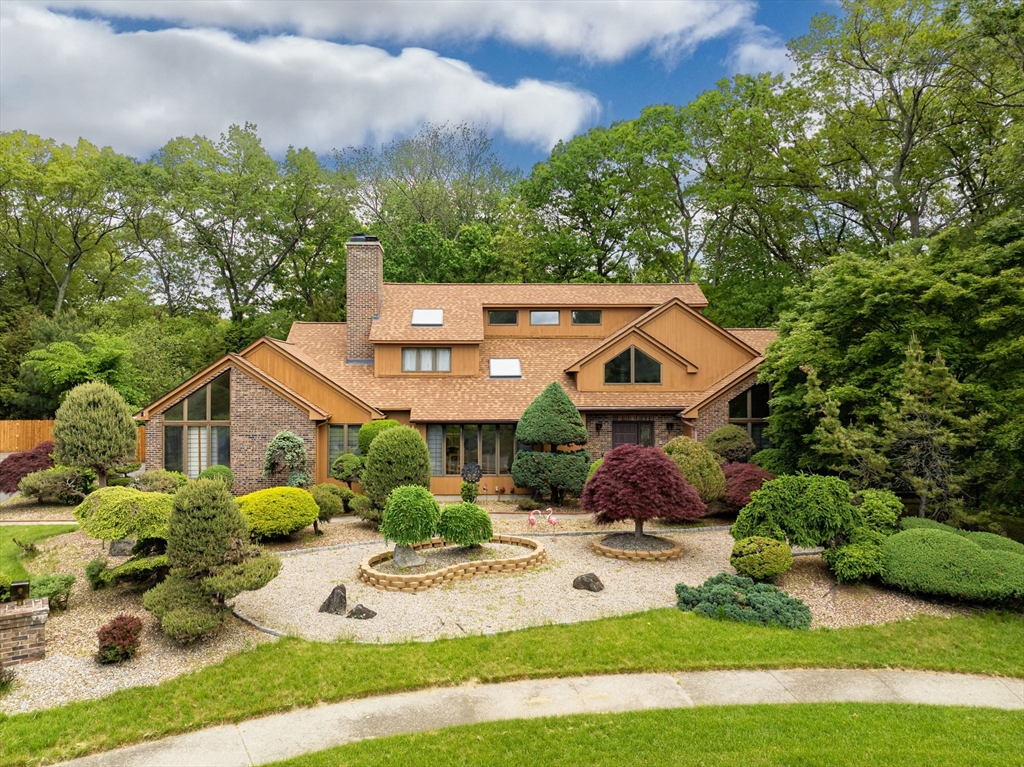 236 Williamsburg Dr