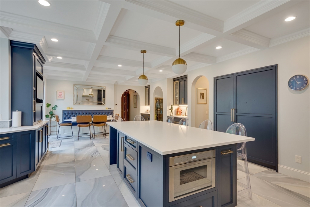 Dover, Massachusetts 02030, United States, 5 Bedrooms Bedrooms, ,6 BathroomsBathrooms,Residential,Pending,77077