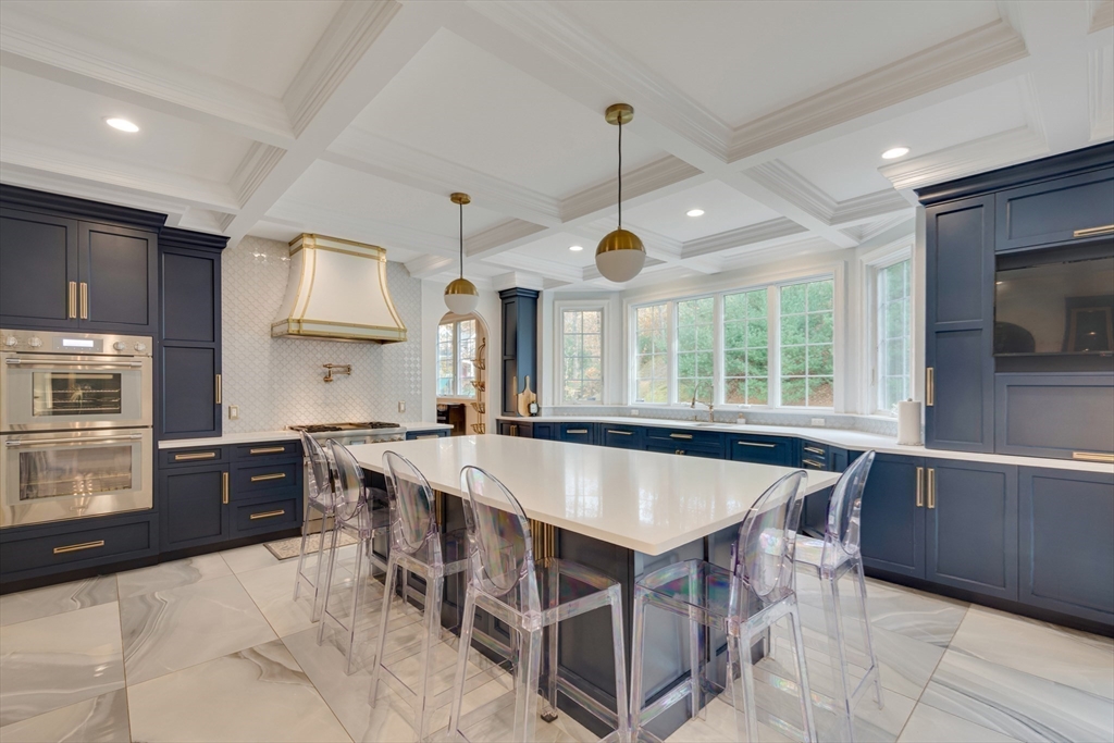 Dover, Massachusetts 02030, United States, 5 Bedrooms Bedrooms, ,6 BathroomsBathrooms,Residential,Pending,77077