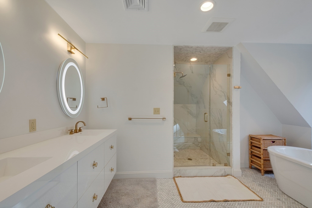 Dover, Massachusetts 02030, United States, 5 Bedrooms Bedrooms, ,6 BathroomsBathrooms,Residential,Pending,77077