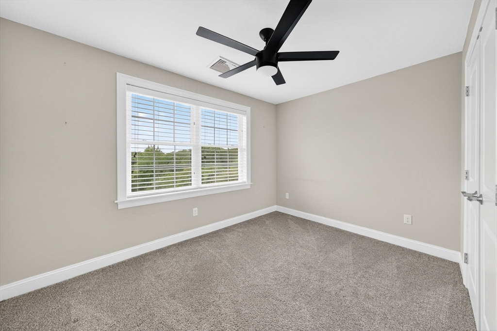 586 Hart St, Dighton, MA Photo #30