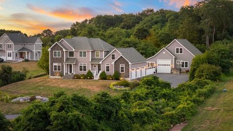 586 Hart St Dighton MA 02715