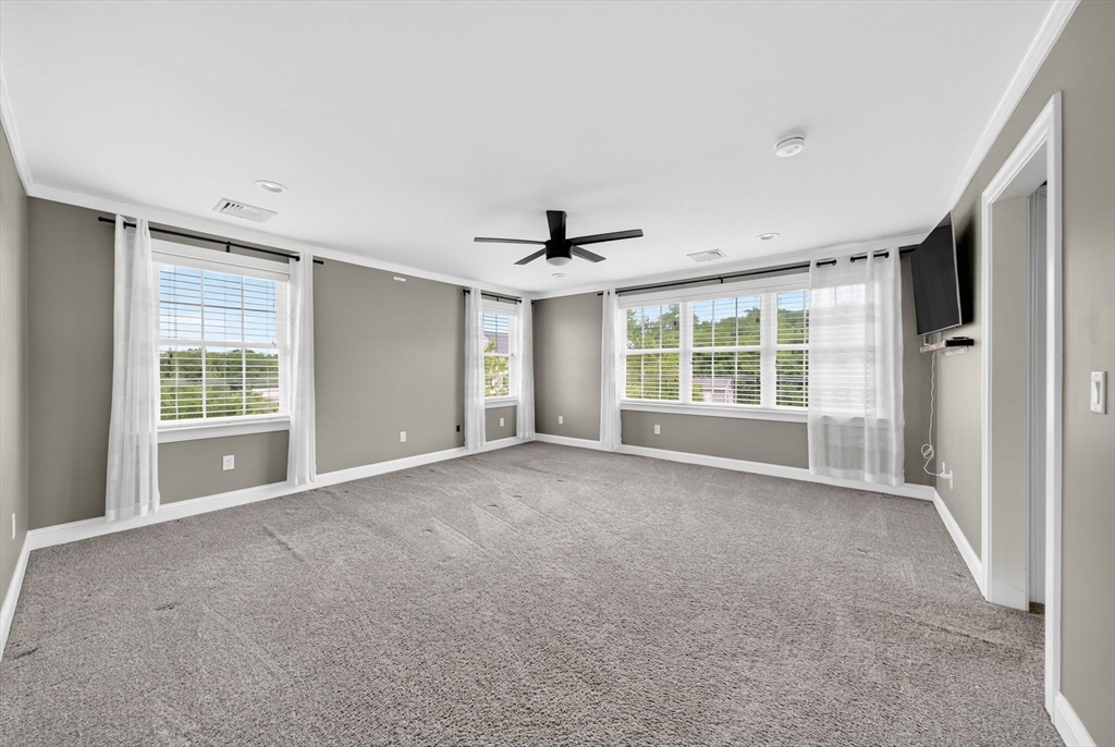 586 Hart St, Dighton, MA Photo #17
