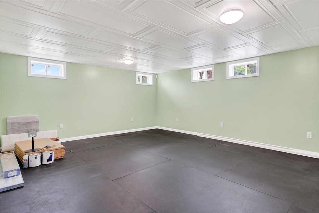 586 Hart St, Dighton, MA Photo #34
